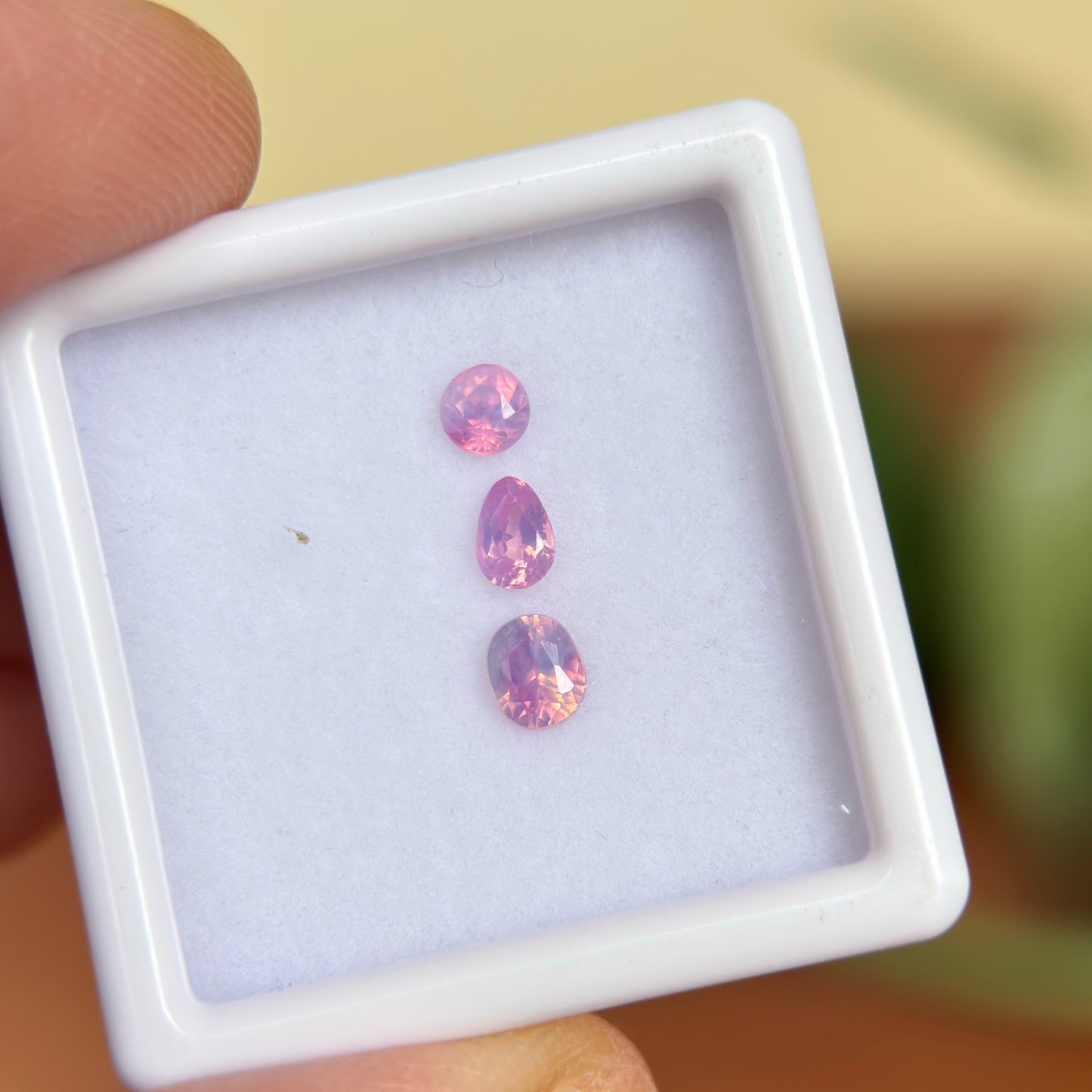 0.64ct/3Pcs Natural Pink Milky Sapphire Vietnam.