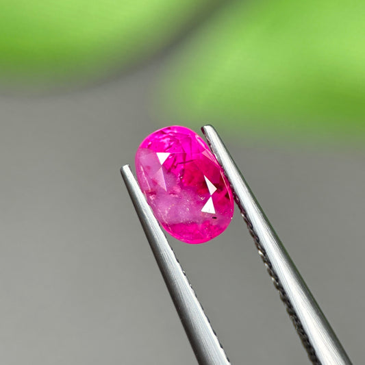 1,40ct Natural Ruby Viet Nam. Cushion Shape. No Treatment Ruby Luc Yen.