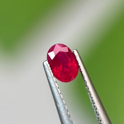 0.64 ct Natural Ruby Viet Nam. Oval Shape. No treatment.
