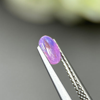 0.64ct Natural Pinkish Purple Cacbochon Sapphire Viet Nam. No treatment.