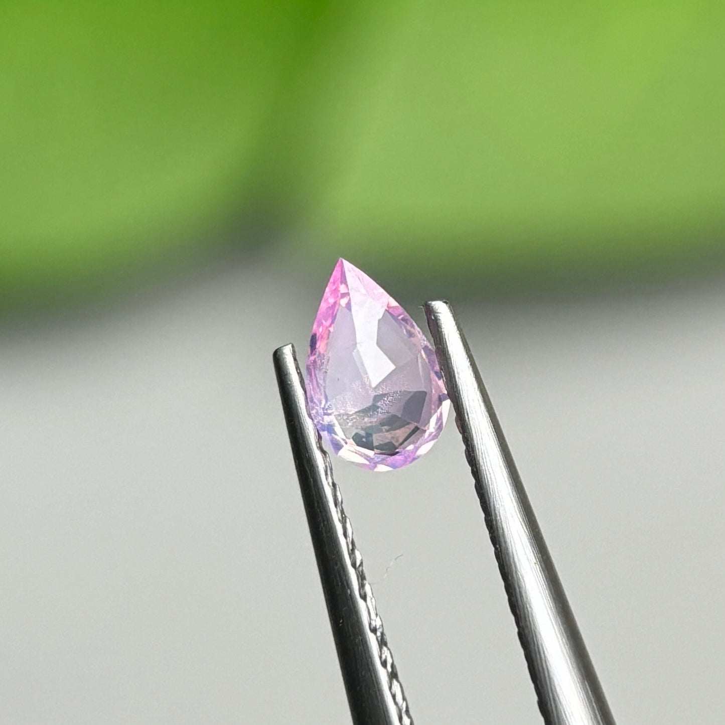 0,32ct Natural Pink Milky Sapphire Vietnam. Pear Shape. No Treatment Milky Sapphire Luc Yen.