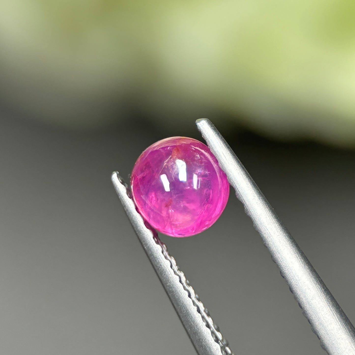 0.79ct Natural Pink Cacbochon Sapphire Viet Nam. No treatment.