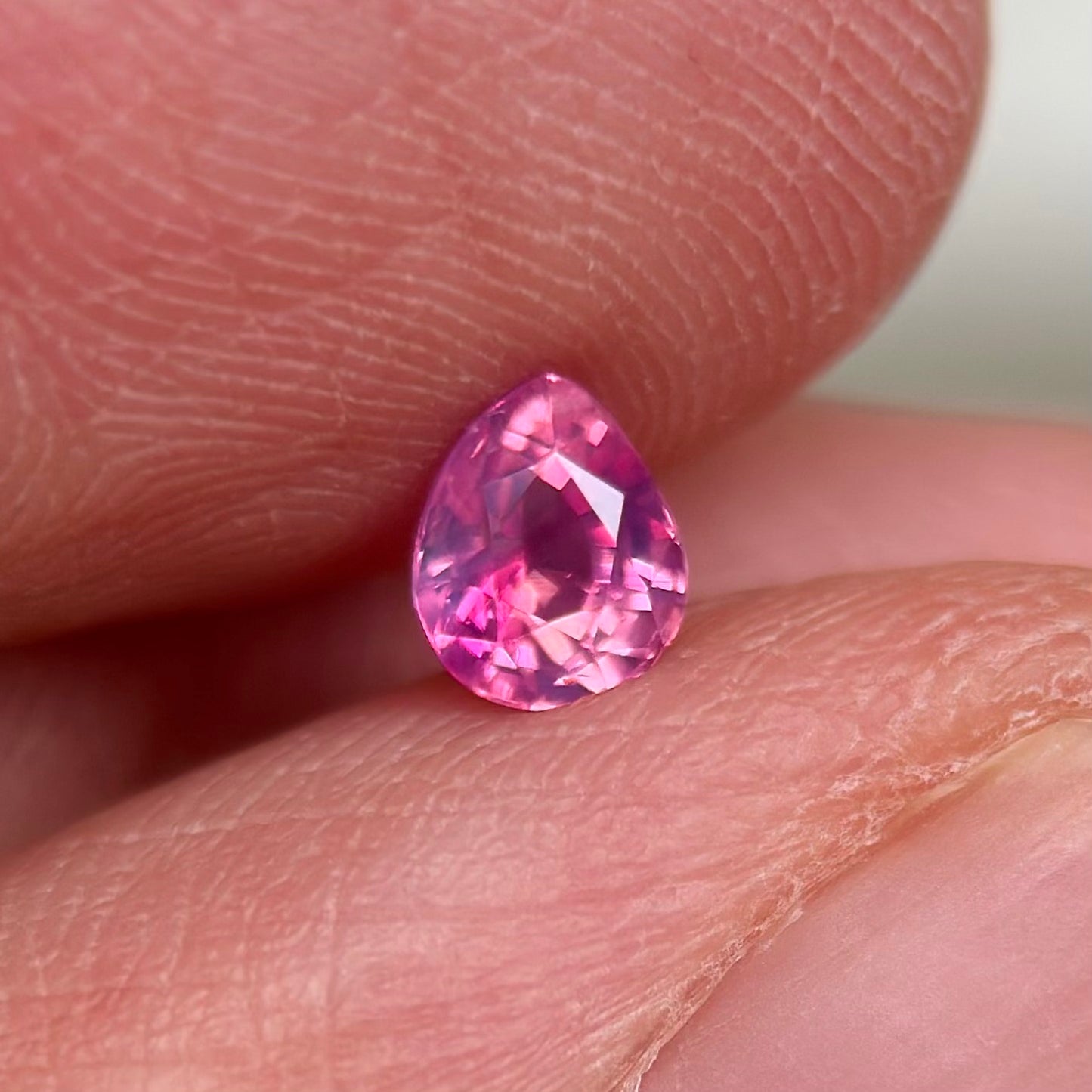 0.44 ct Natural Pink Sapphire Vietnam. Pear Shape. No treatment