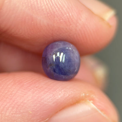 2,2ct Natural Blue Cacbochon Sapphire Viet Nam. No Treatment Sapphire Luc Yen.