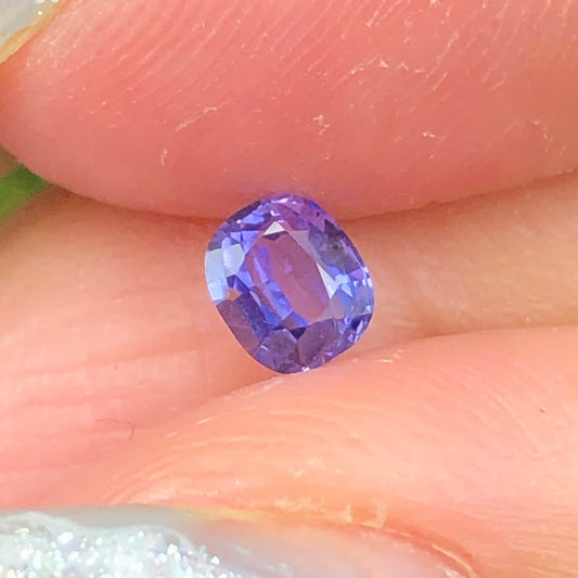 0,37ct Natural Purple Sapphire Vietnam. Cushion Shape. No Treatment Sapphire Luc Yen.