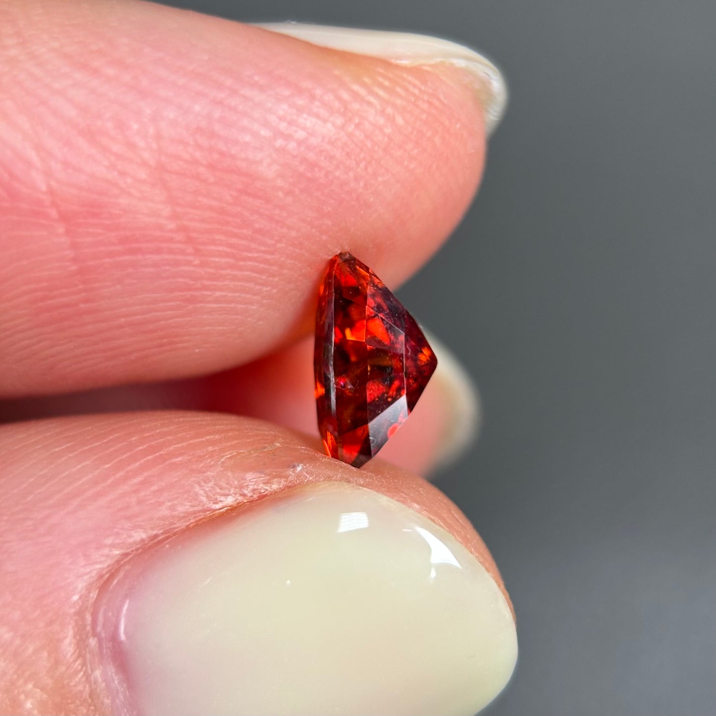 1,09ct Natural Orangish Red Tourmaline Vietnam. Trilliant Shape. No Treatment, No Heat Tourmaline Luc Yen.