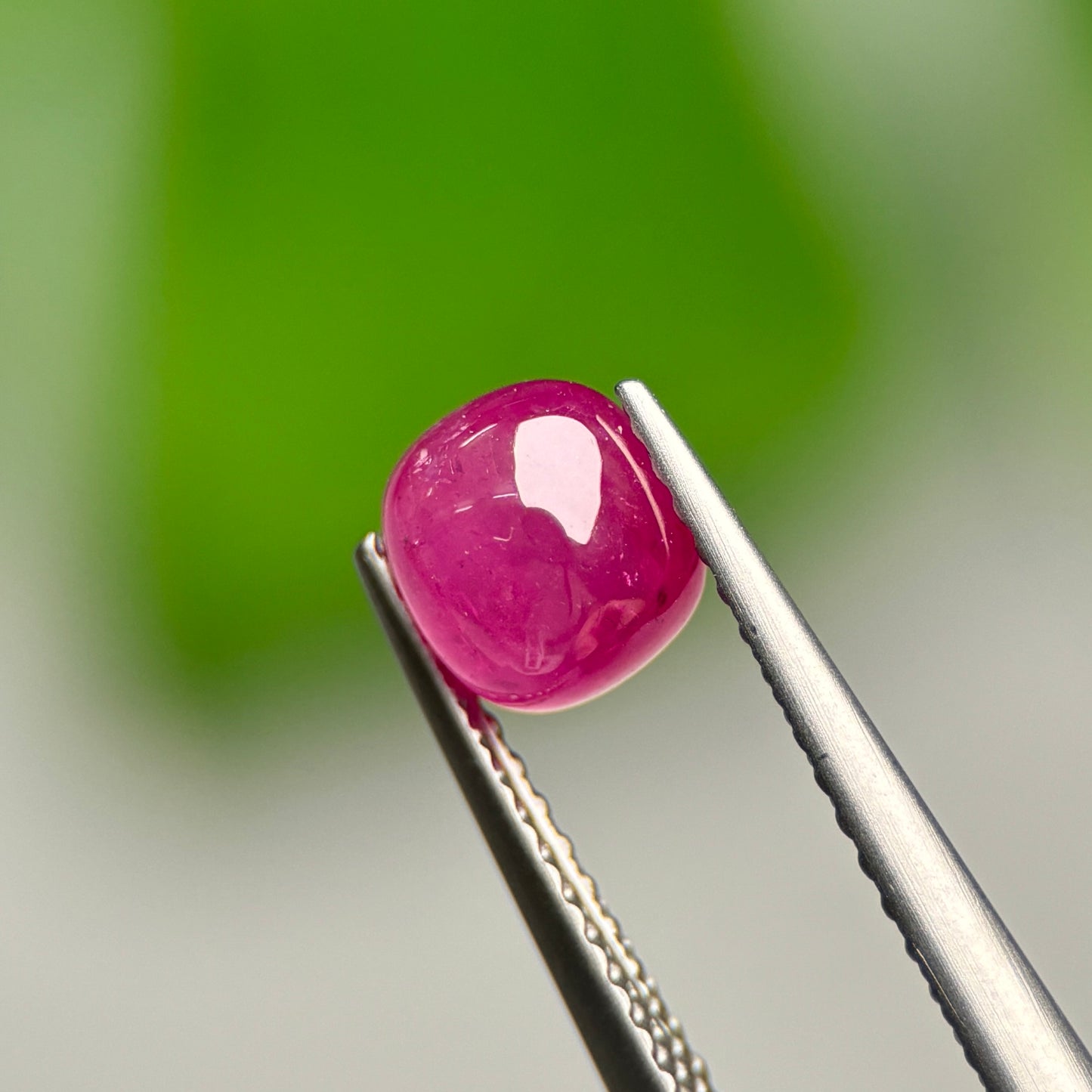 1,45ct Natural Ruby Cacbochon Viet Nam. No treatment Ruby Luc Yen.