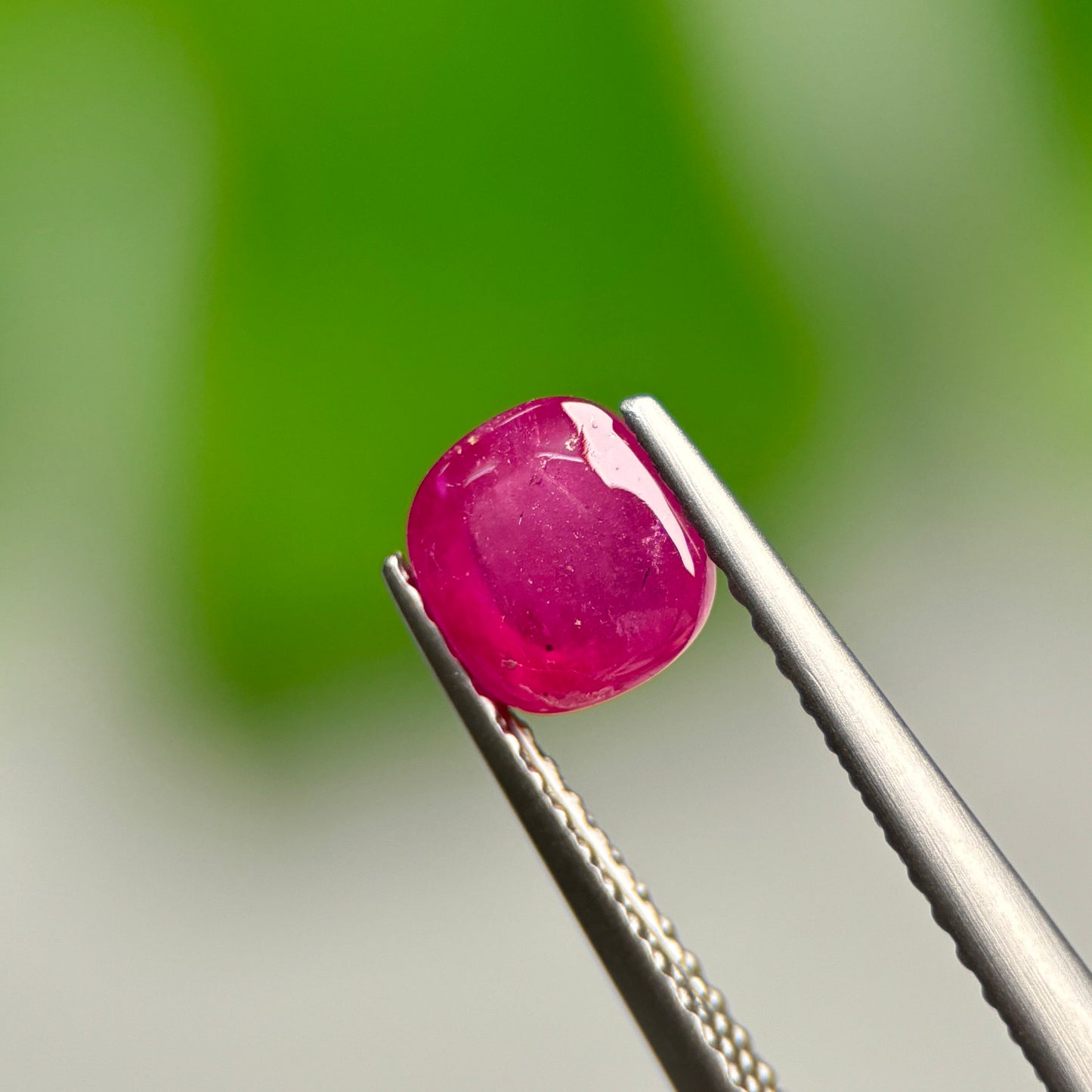 1,45ct Natural Ruby Cacbochon Viet Nam. No treatment Ruby Luc Yen.