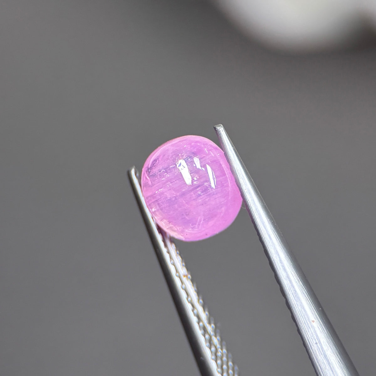1,84ct Natural Pink Cacbochon Sapphire Viet Nam. No Treatment Sapphire Luc Yen.