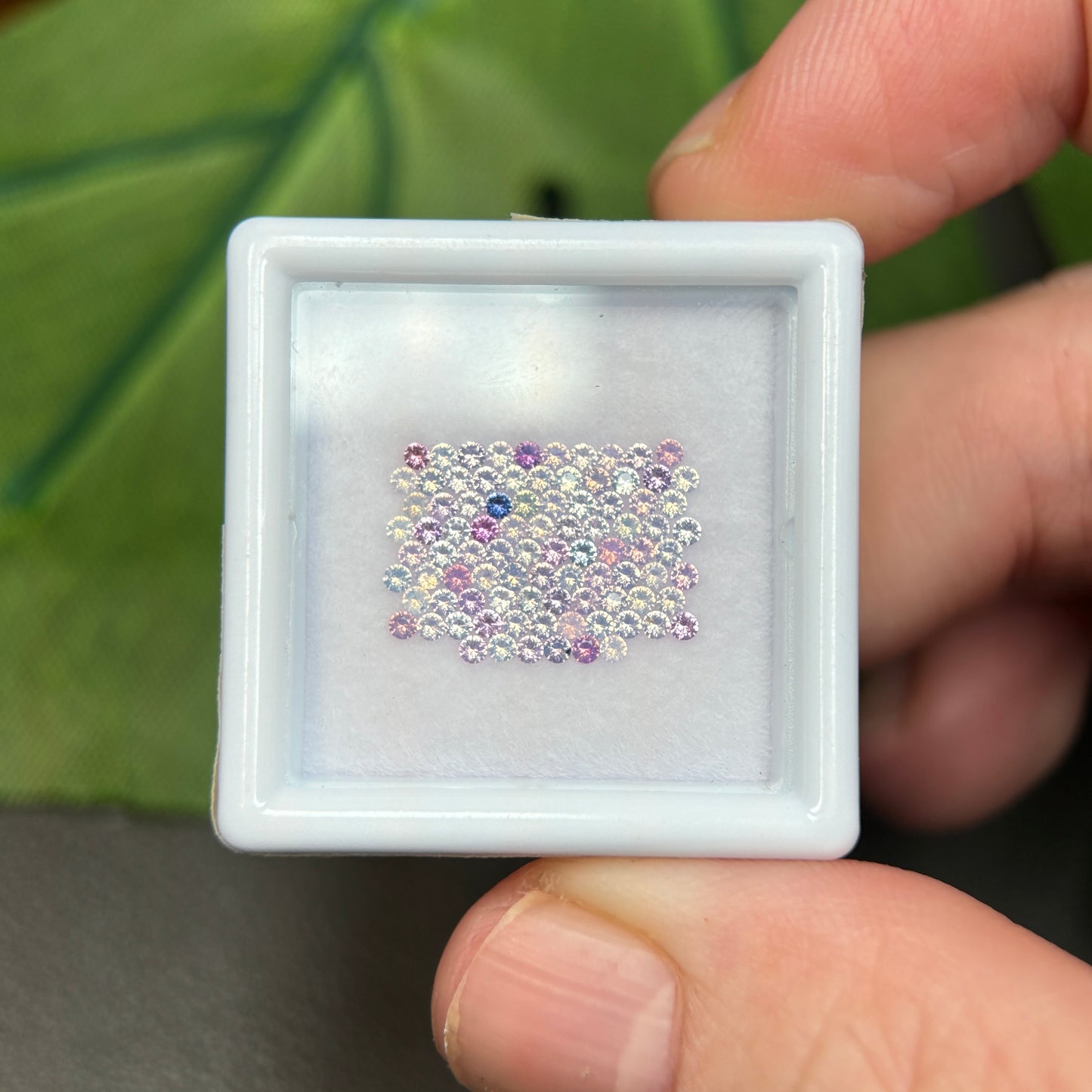 1,0ct/90Pcs Natural Sapphire Vietnam, Round Shape, AB Quality, No Treatment Sapphire Luc Yen.