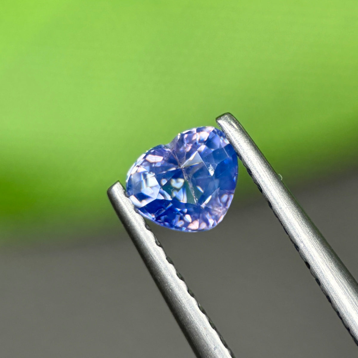0,57ct Natural Blue Sapphire Vietnam. Heart Shape. No Treatment Sapphire Luc Yen.