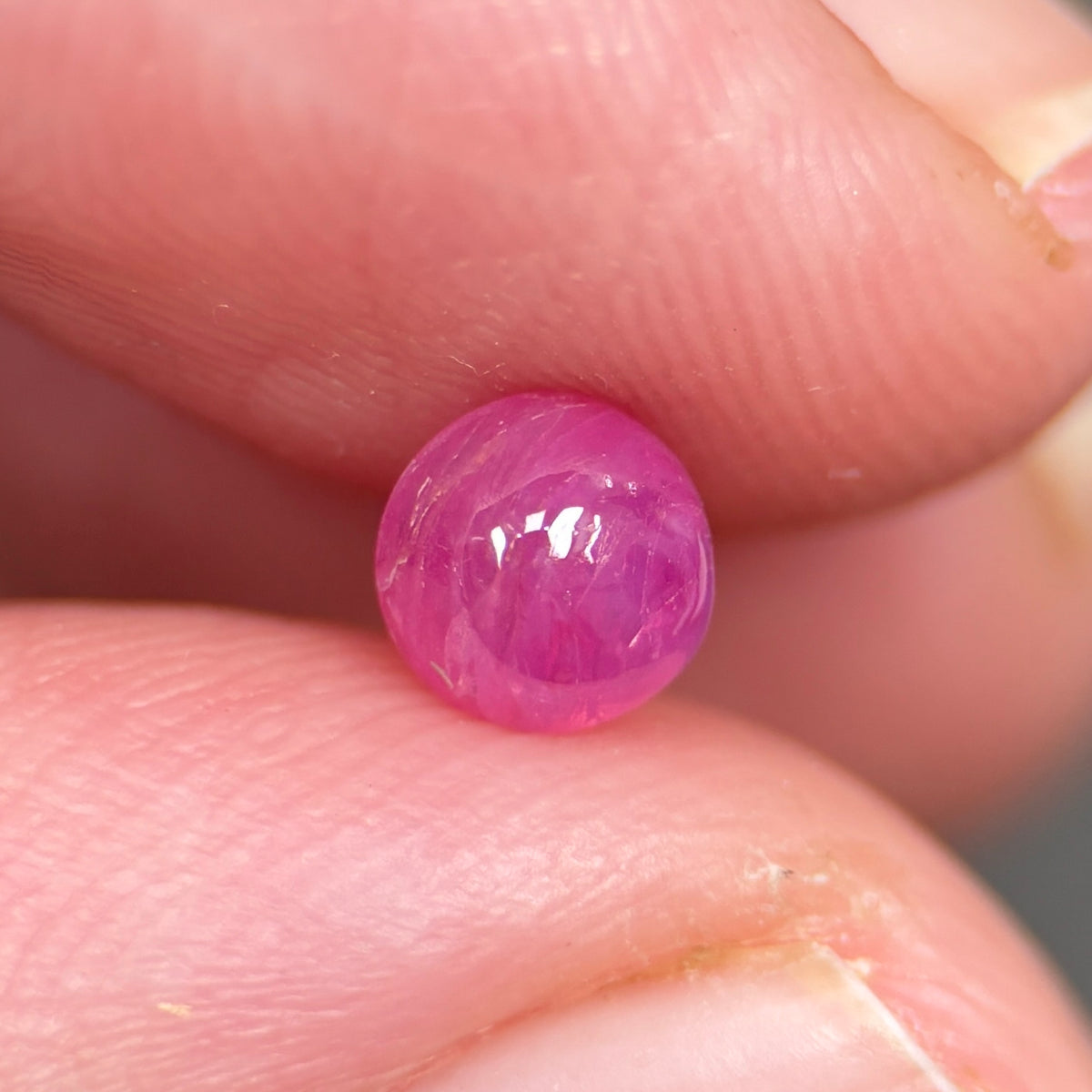 1,01ct Natural Pink Cacbochon Sapphire Viet Nam. No Treatment Sapphire Luc Yen.