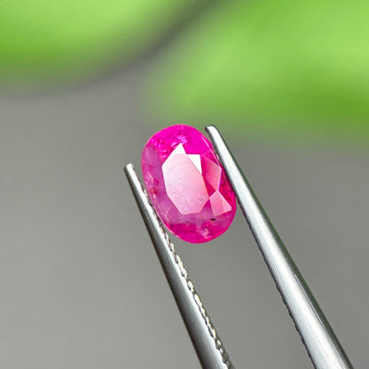1,40ct Natural Ruby Viet Nam. Cushion Shape. No Treatment Ruby Luc Yen.