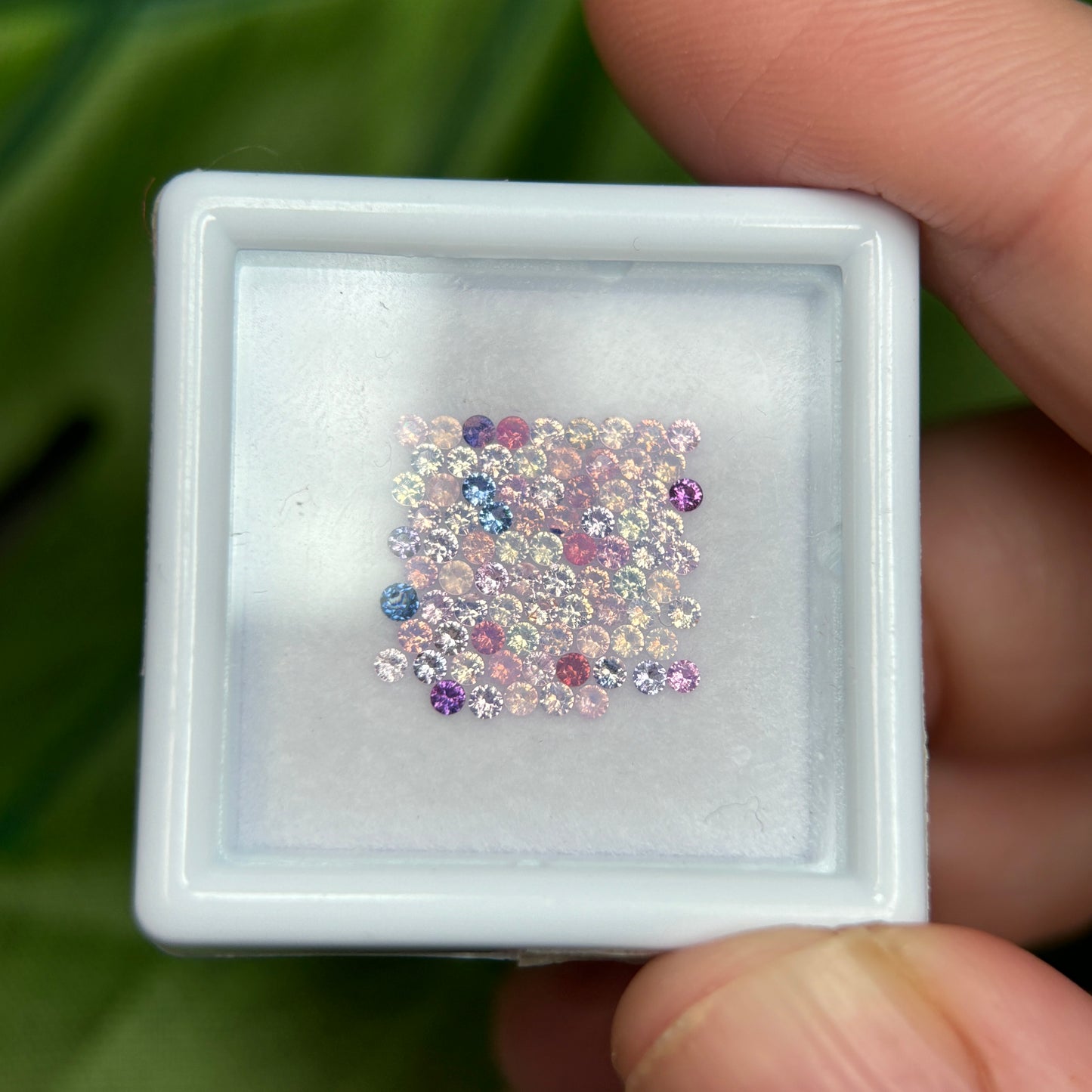 1,0ct/82Pcs Natural Sapphire Vietnam, Round Shape, C1 Quality, No Treatment Sapphire Luc Yen.