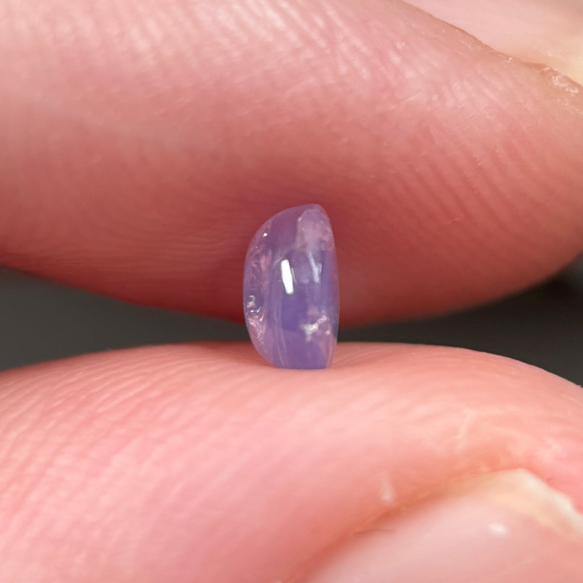 0.67ct Natural Light Purple Cacbochon Sapphire Viet Nam. No Treatment Sapphire Luc Yen.