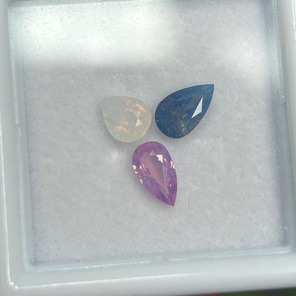 1,34ct Natural Pink-White-Blue Milky Sapphire Vietnam. Pear Shape. No Treatment Milky Sapphire Luc Yen.