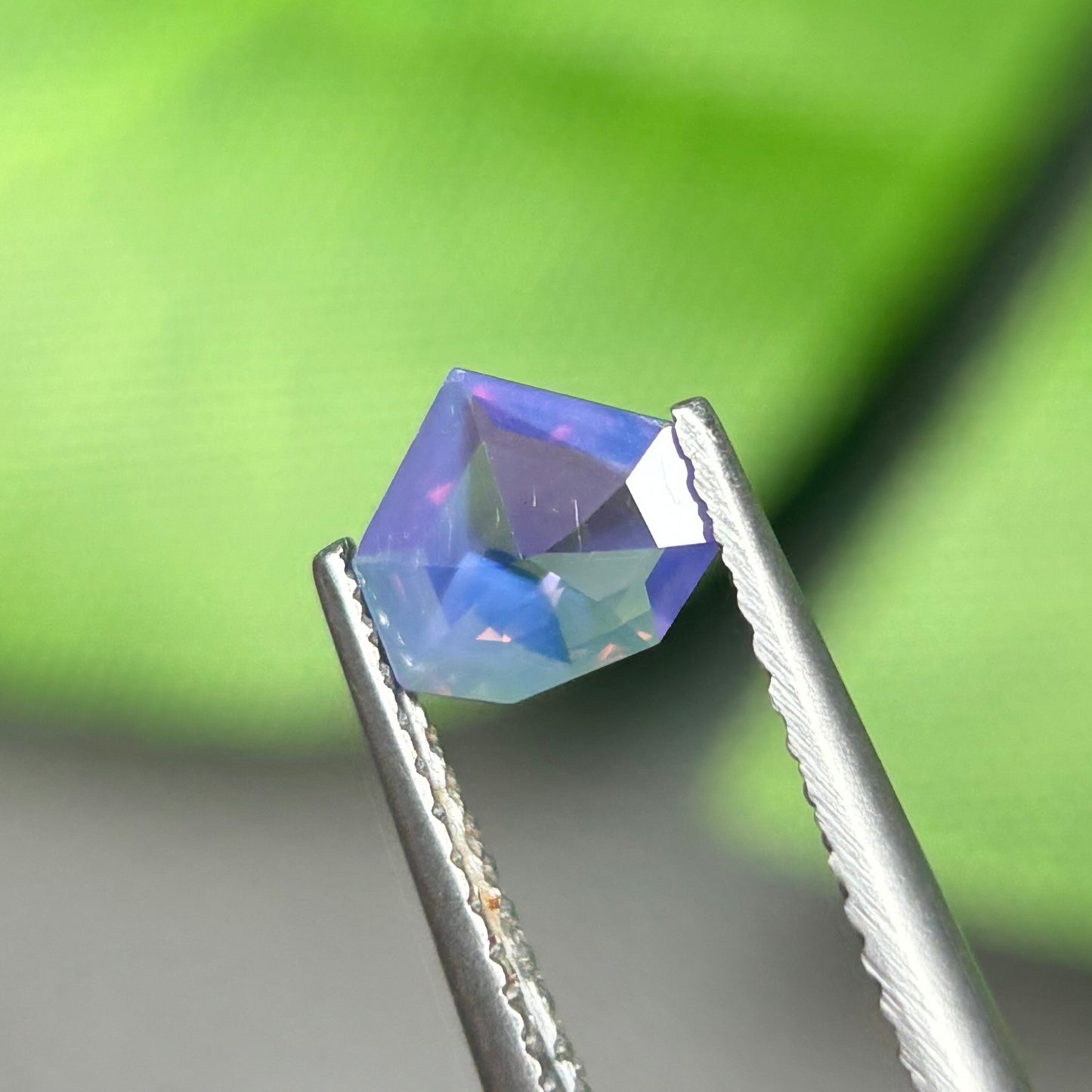 0,60 Natural Pinkish Purple Milky Sapphire Vietnam. Freeform. No Treatment Milky Sapphire Luc Yen.