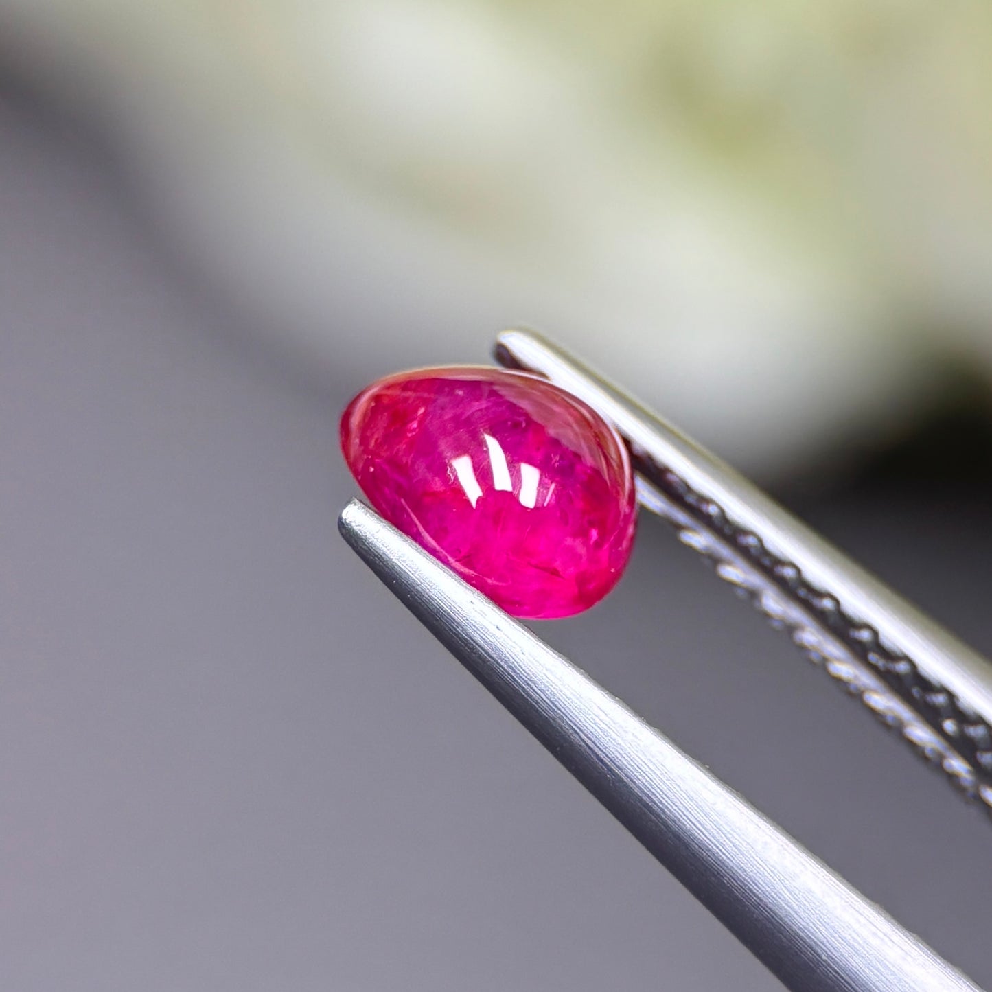 0.76ct Natural Ruby Cacbochon Viet Nam. No treatment Ruby Luc Yen.