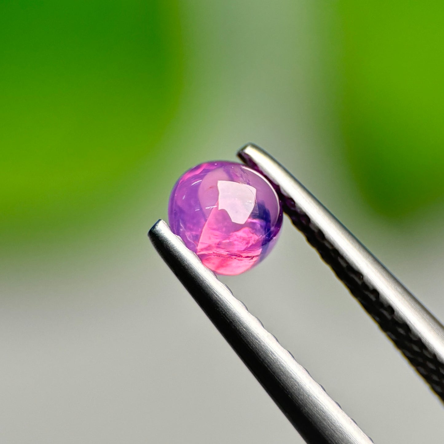 0.57ct Natural Purplish Pink Cacbochon Sapphire Viet Nam. No treatment.