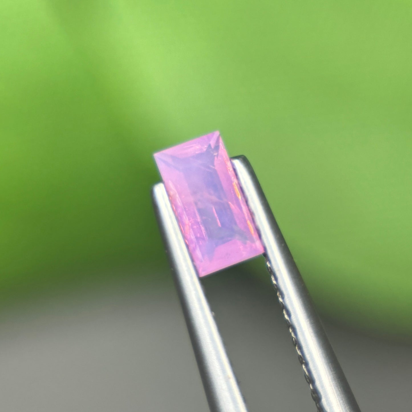 0,47 Natural Pink Milky Sapphire Vietnam. Emerald Shape. No Treatment Milky Sapphire Luc Yen.