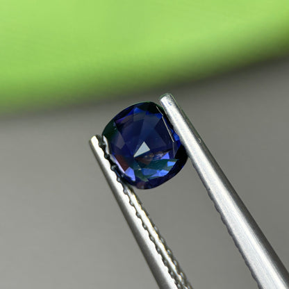 0,86ct Natural Blue Sapphire Vietnam. Cushion Shape. No Treatment Sapphire Luc Yen.