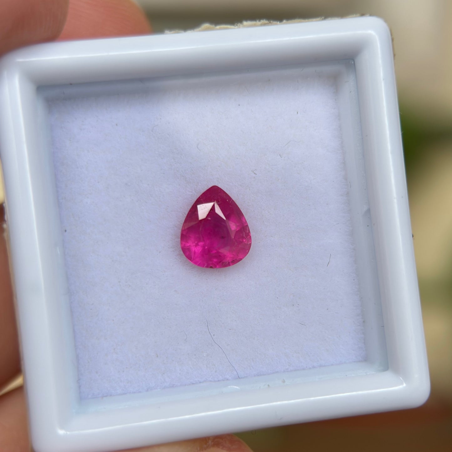 0.81 ct Natural Ruby Viet Nam. Pear Shape. No treatment.