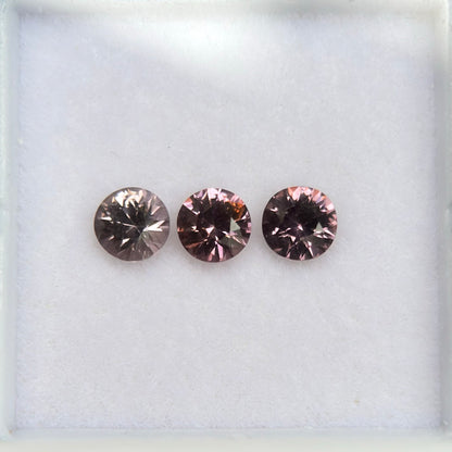 0,80ct/3Pcs Natural Brownish Pink Spinel Vietnam. Round Shape.