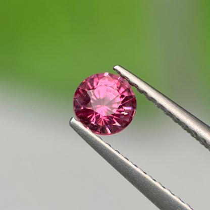 0.59 ct Natural Brownish Pink Spinel Vietnam. Round Shape. No Treatment.