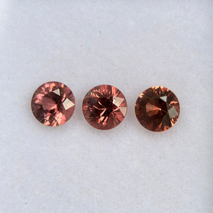 0,79 ct/ 3Pcs Natural Brownish Orange Spinel Vietnam. Round Shape.