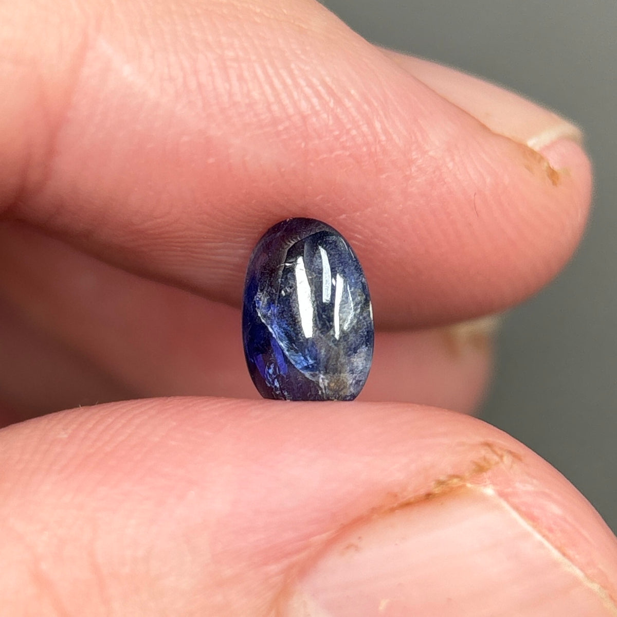 1,15ct Natural Blue Milky Cacbochon Sapphire Viet Nam. No Treatment Sapphire Luc Yen.