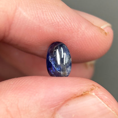 1,15ct Natural Blue Milky Cacbochon Sapphire Viet Nam. No Treatment Sapphire Luc Yen.