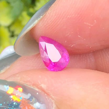 0,73ct Natural Pink Milky Sapphire Vietnam. Pear Shape. No Treatment Sapphire Luc Yen.