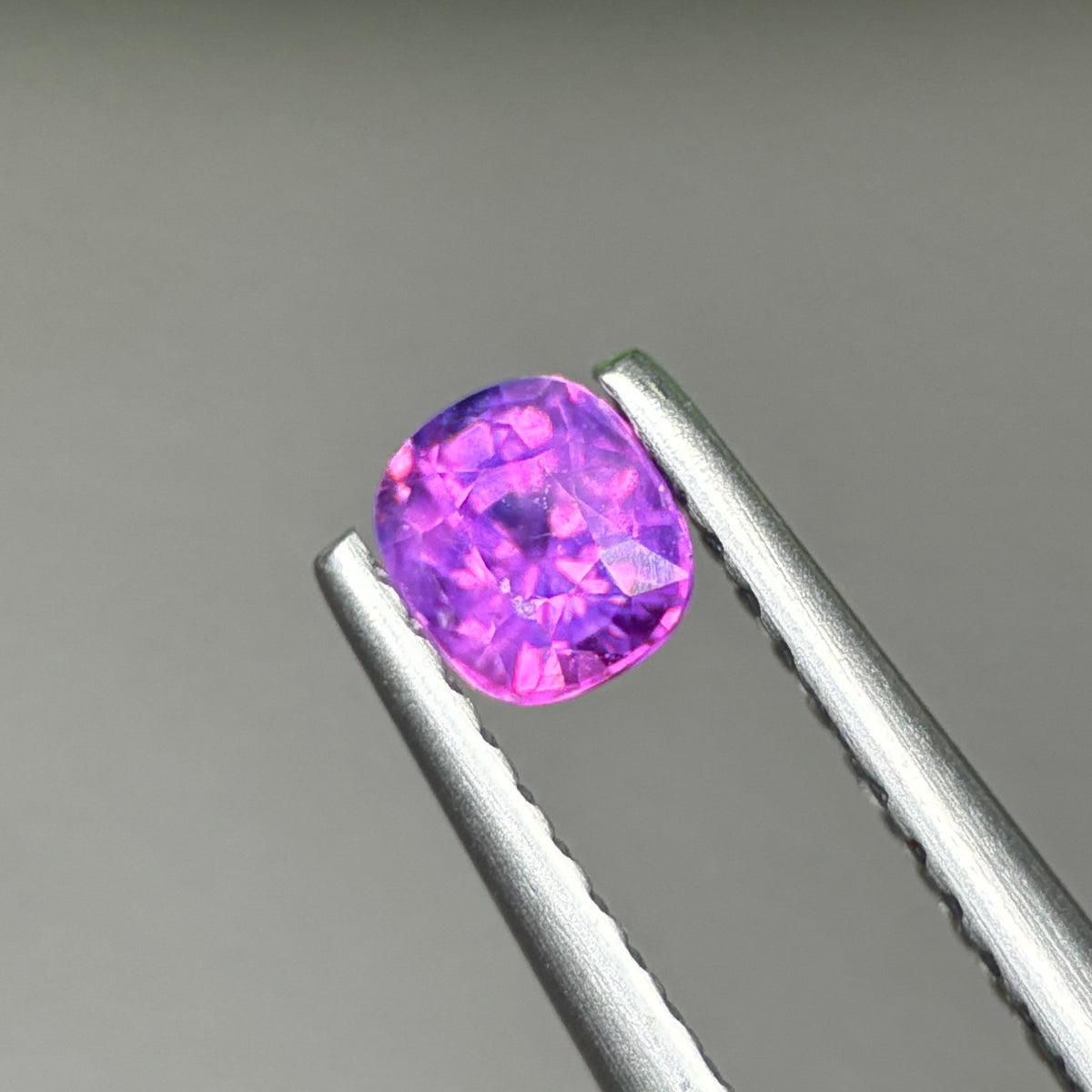 0,44ct Natural Purple Milky Sapphire Vietnam. Cushion Shape. No Treatment Milky Sapphire Luc Yen.