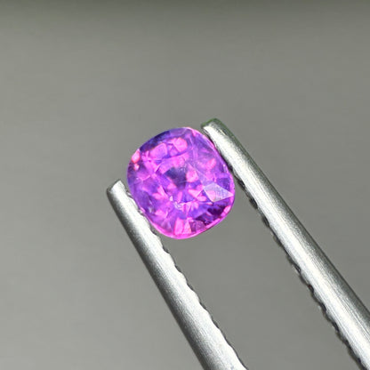 0,44ct Natural Purple Milky Sapphire Vietnam. Cushion Shape. No Treatment Milky Sapphire Luc Yen.