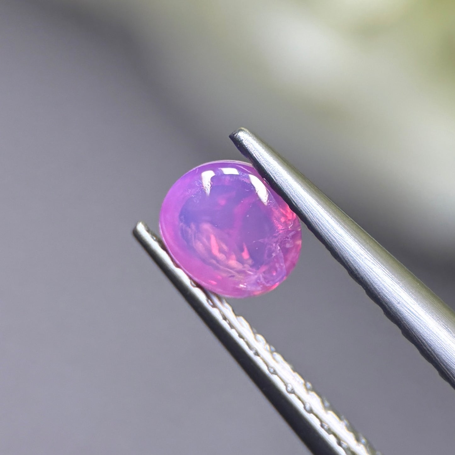 0.59ct Natural Purplish Pink Cacbochon Sapphire Viet Nam. No treatment.