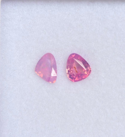 0.56ct/2Pcs Natural Pink Milky Sapphire Vietnam. Trillant Shape.
