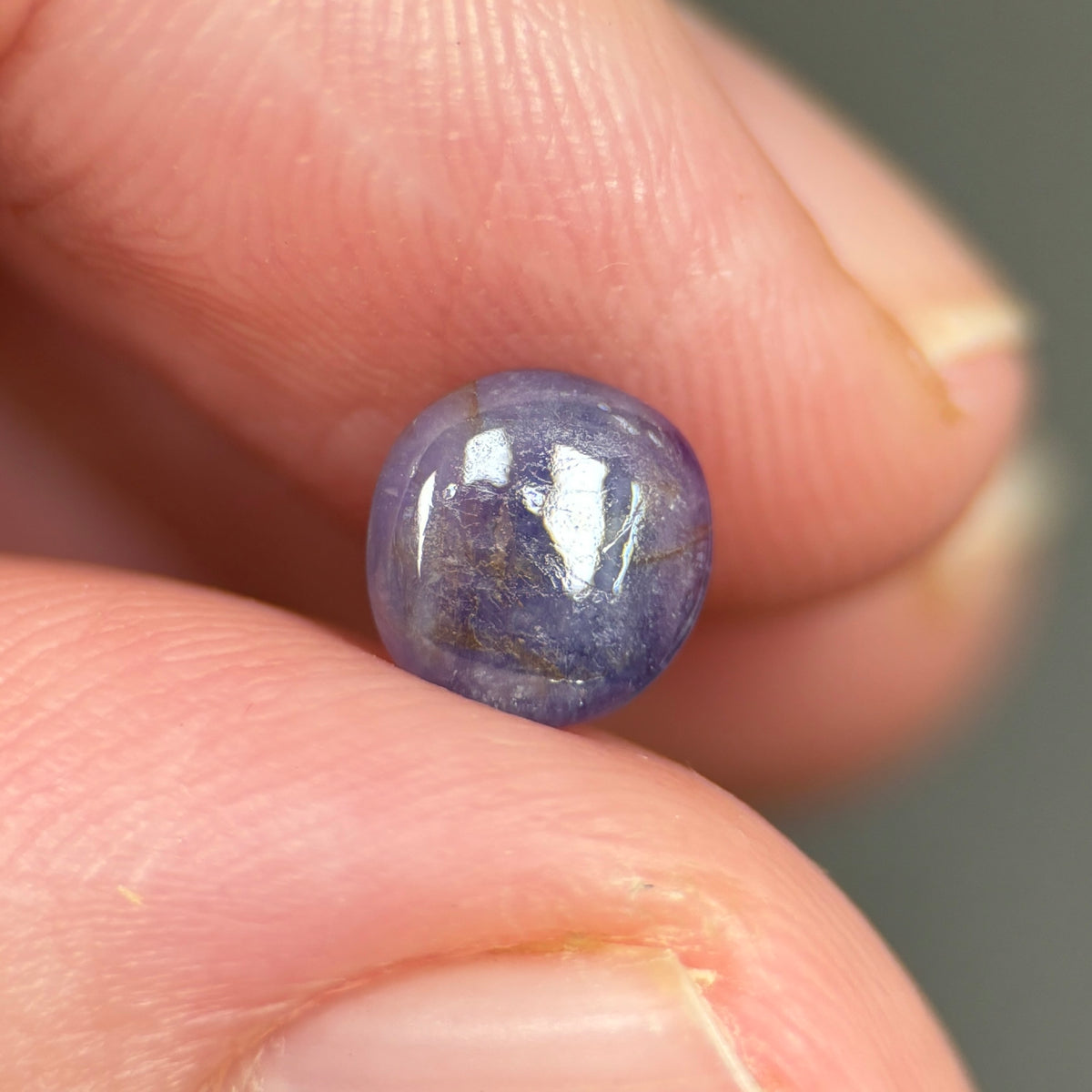 2,2ct Natural Blue Cacbochon Sapphire Viet Nam. No Treatment Sapphire Luc Yen.