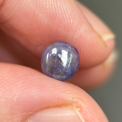 2,2ct Natural Blue Cacbochon Sapphire Viet Nam. No Treatment Sapphire Luc Yen.