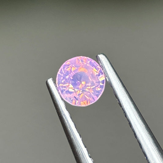0,36ct Natural Pink Milky Sapphire Vietnam. Round Shape. No Treatment Milky Sapphire Luc Yen.