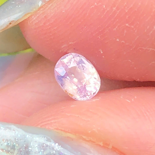 0,39ct Natural Light Pink Sapphire Vietnam. Cushion Shape. No Treatment Sapphire Luc Yen.
