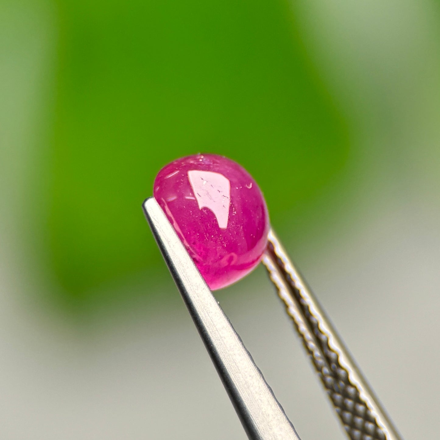 1,45ct Natural Ruby Cacbochon Viet Nam. No treatment Ruby Luc Yen.