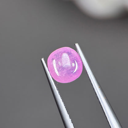 1,84ct Natural Pink Cacbochon Sapphire Viet Nam. No Treatment Sapphire Luc Yen.