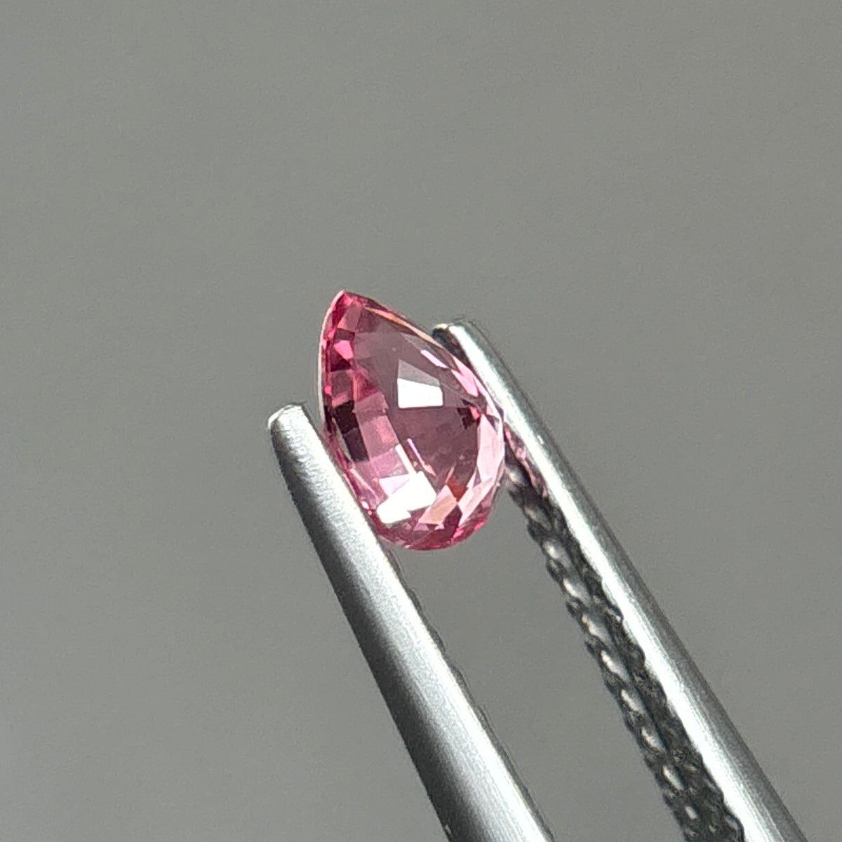 0,45ct Natural Pink Spinel Viet Nam. Pear Shape. No Treatment Spinel Luc Yen.