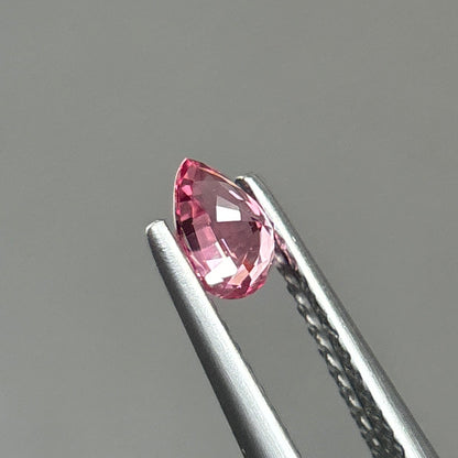 0,45ct Natural Pink Spinel Viet Nam. Pear Shape. No Treatment Spinel Luc Yen.