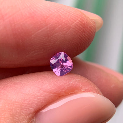 0.32ct Natural Lite Purplish Pink Sapphire Vietnam