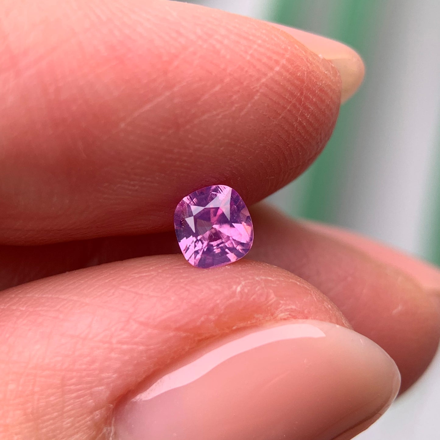 0.32ct Natural Lite Purplish Pink Sapphire Vietnam