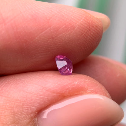 0.32ct Natural Lite Purplish Pink Sapphire Vietnam