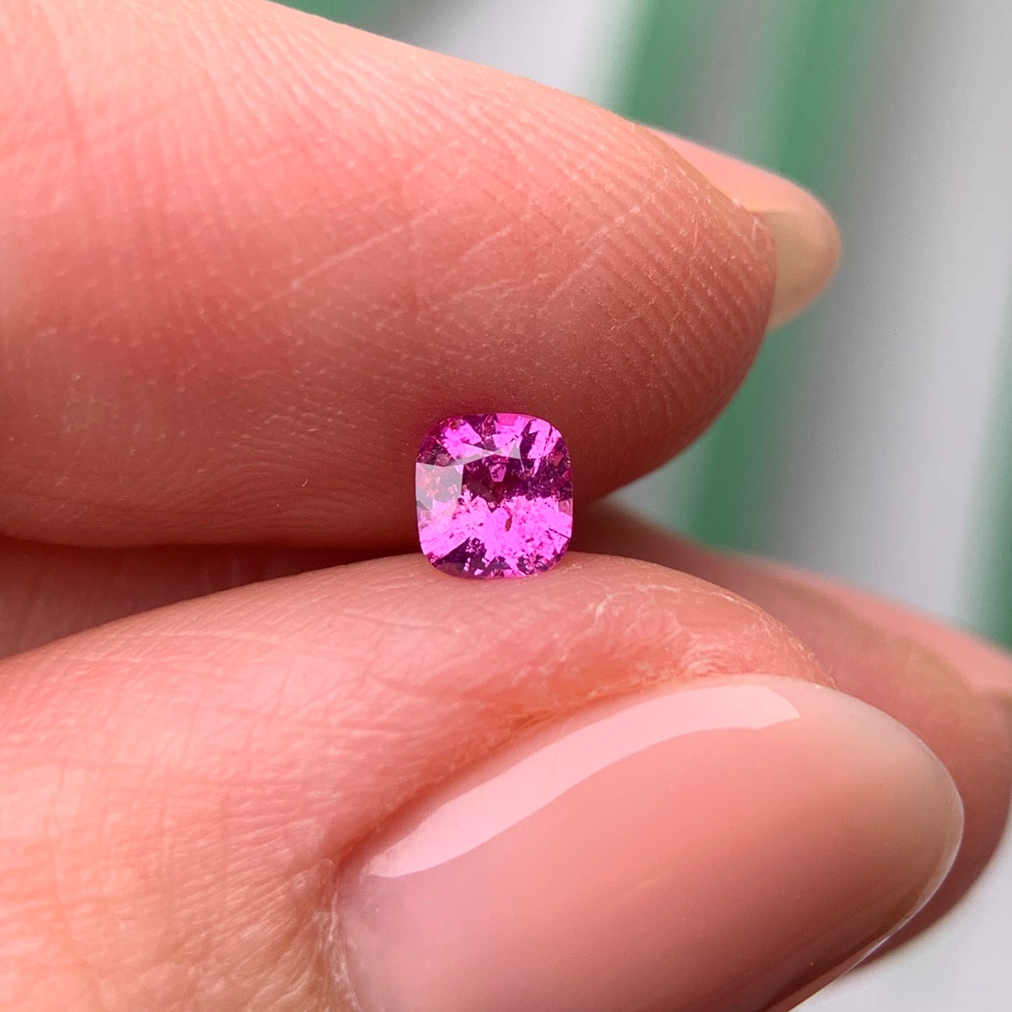 0.32ct Natural Purplish Pink Sapphire Vietnam