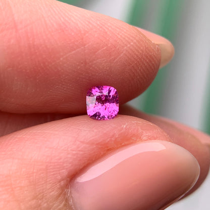 0.32ct Natural Purplish Pink Sapphire Vietnam