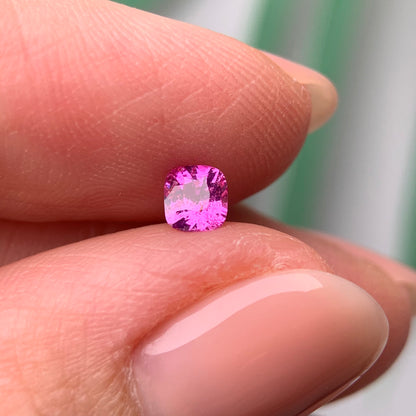 0.32ct Natural Purplish Pink Sapphire Vietnam